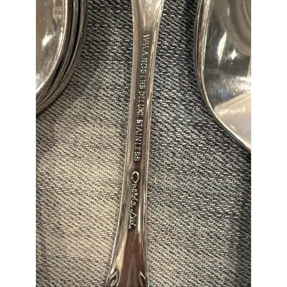 Lot of 34 Wm A Rogers Oneida LTD Mansfield Amadeus Deluxe Stainless Flatware